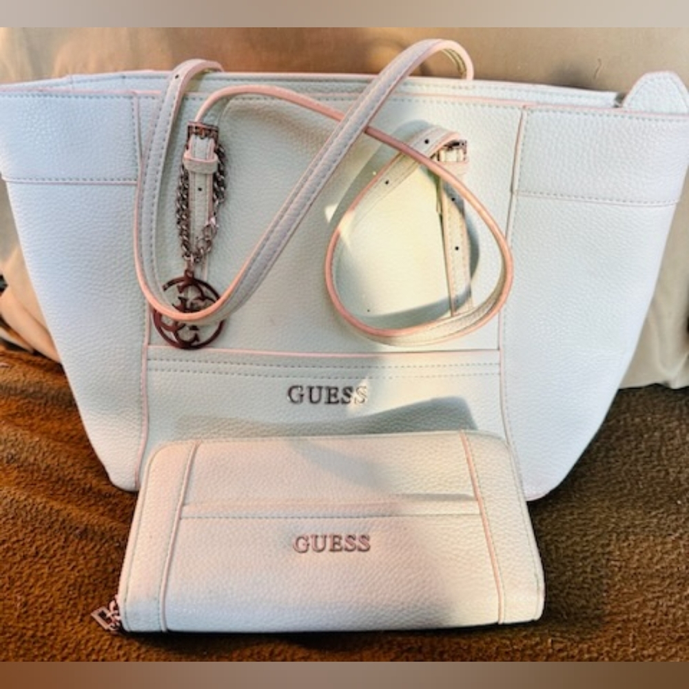 Authentic Guess Purse & Matching Wallet